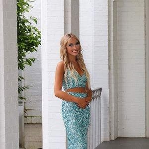 Meet your Posher, Peyton